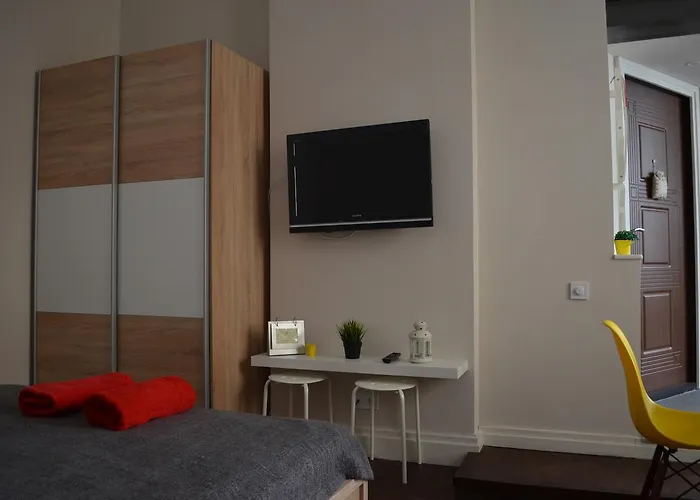 Sunny In The Center Of 公寓 利沃夫